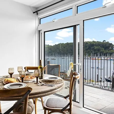 Harbourside 3 - Luxury Riverside Apartment Dartmouth Exterior photo